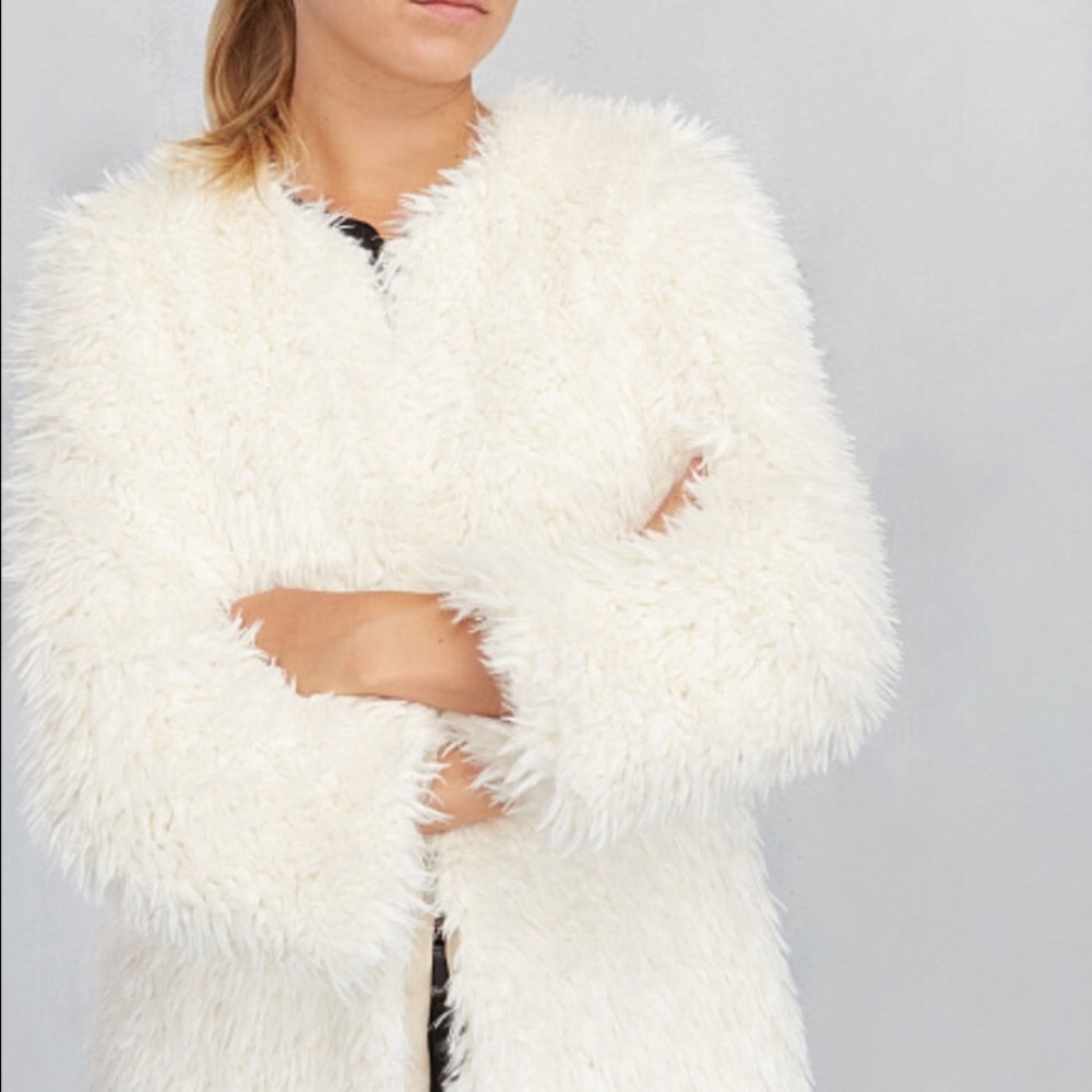 Reformation Brixton Coat - Picture 2 of 8